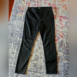 Gently worn Old Navy Black Skinny Jeans